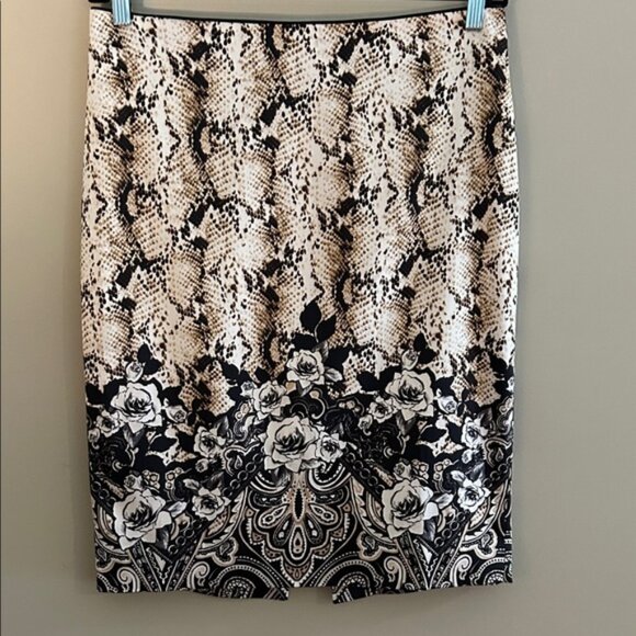 White House Black Market Elegant Black and Cream Snakeskin print Skirt Size 8 - Picture 1 of 6